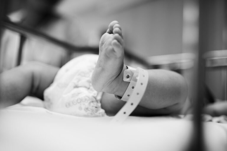My Birthing Story as a First-Time Mom with Endometriosis