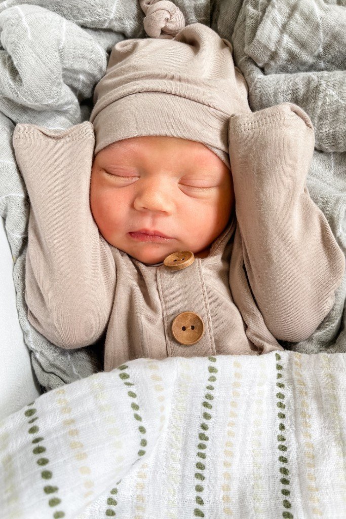 Hollis Grae_Home_ItsHannahCallahan Blog