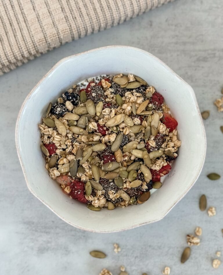 High-Protein Greek Yogurt Bowl with Berries & Crunch_Recipe Image
