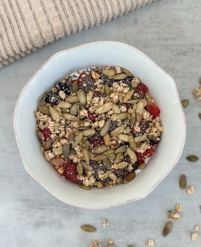 High-Protein Greek Yogurt Bowl with Berries & Crunch_Recipe Image